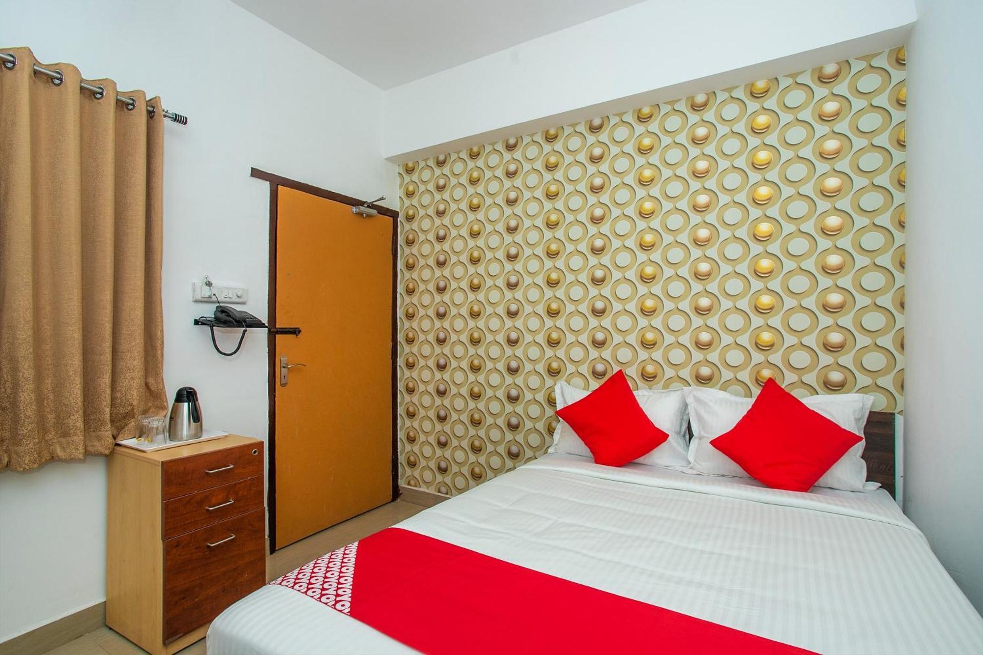 Oyo Splenor Inn Kammasandra Exterior photo